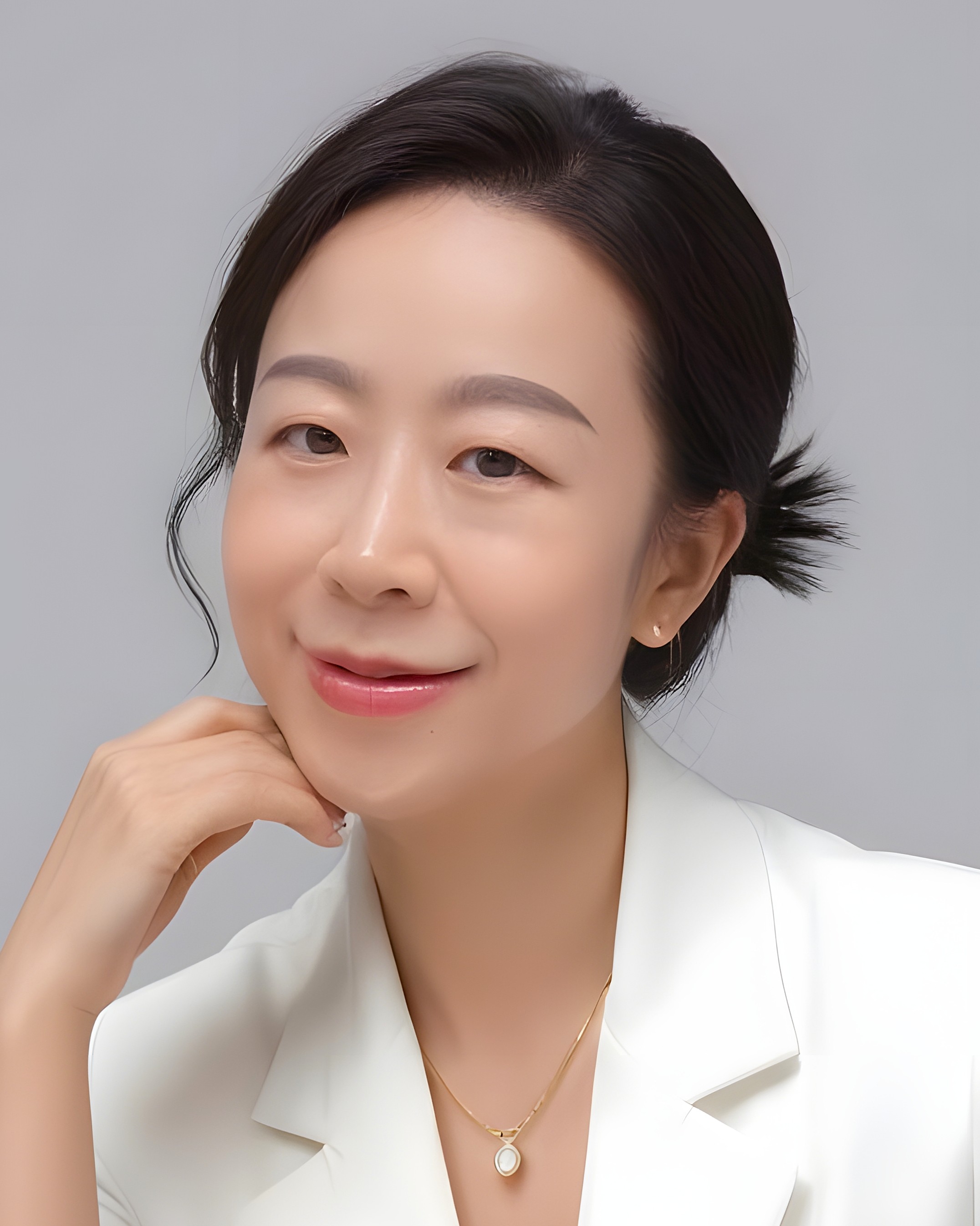 何貞緯